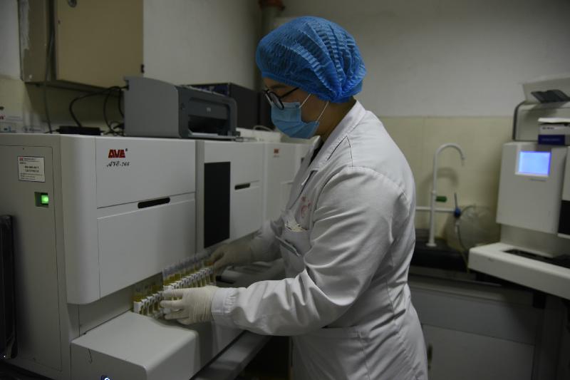 愛(ài)威AVE766全自動(dòng)尿有形成分分析儀 - 